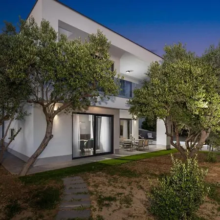 Villa Karla With Pool&sea View By Guide Banjol