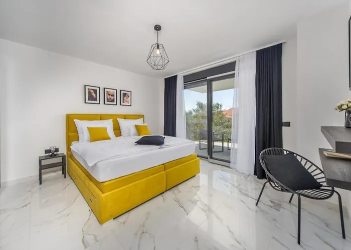 Vila Karla With Pool&sea View By Guide Banjol