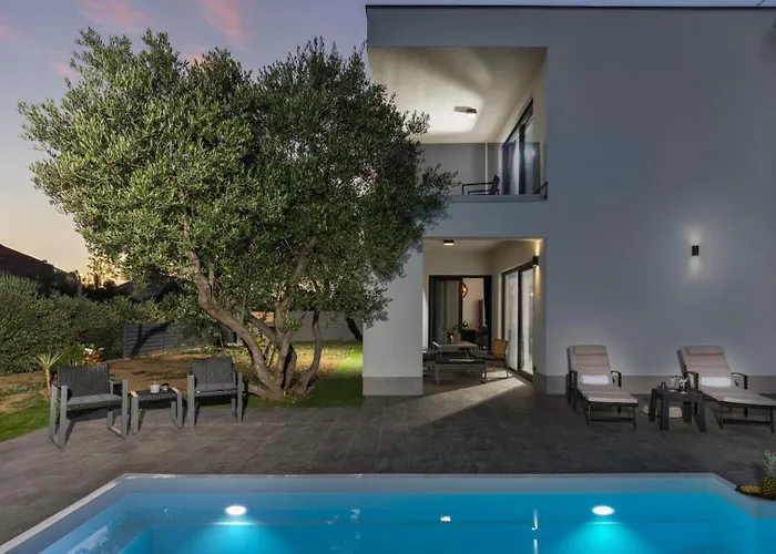 Vila Karla With Pool&sea View By Guide Banjol