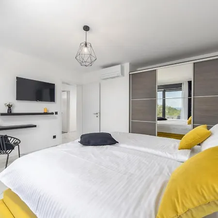 Villa Karla With Pool&sea View By Guide *