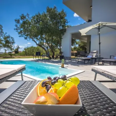 Villa Karla With Pool&sea View By Guide *