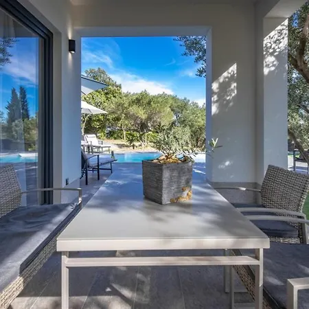 Villa Karla With Pool&sea View By Guide *