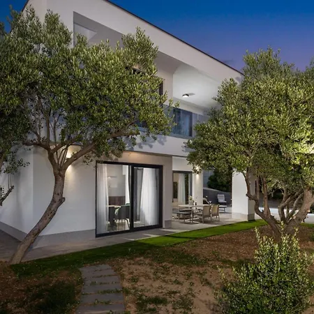 Vila Karla With Pool&sea View By Guide *