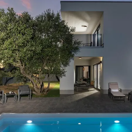 Vila Karla With Pool&sea View By Guide Banjol